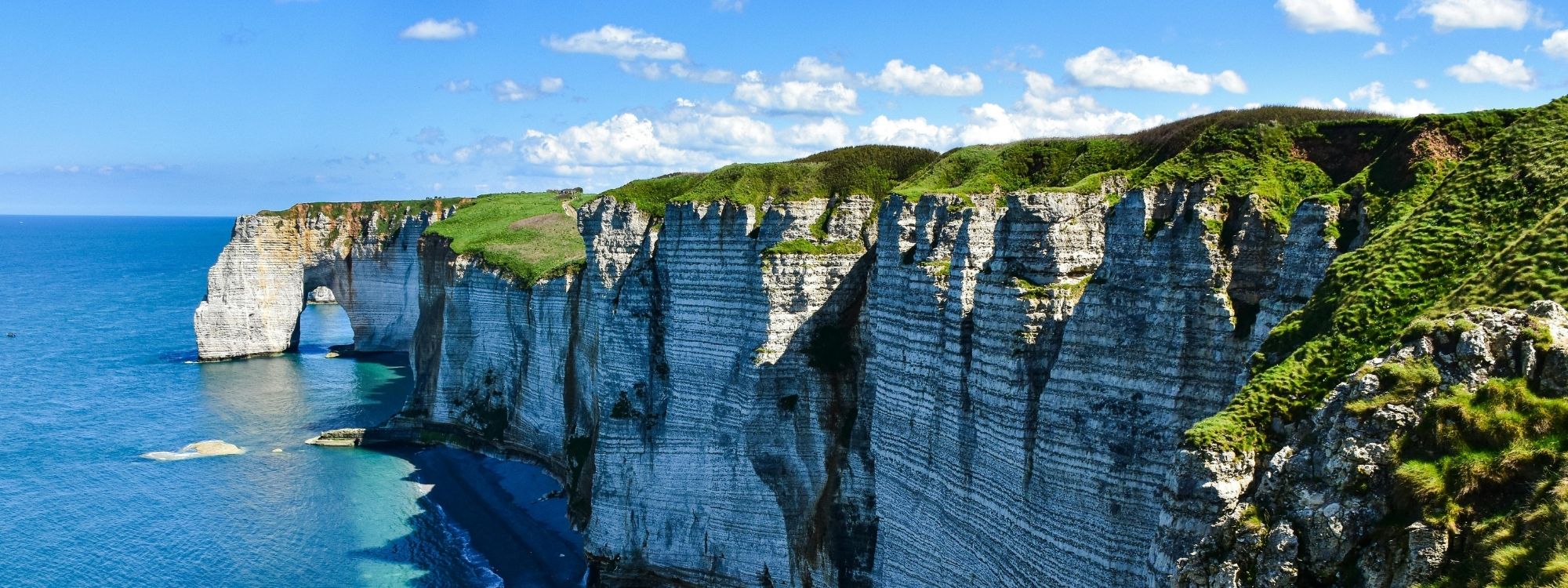 Kreidefelsen von Dover an der Küste mit Blick auf das Meer